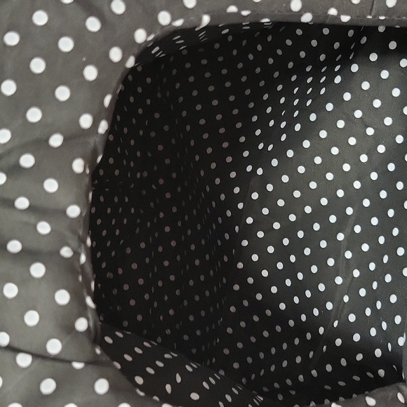 Brand New POLKA-DOT "STRAWBERRY" Shaped Soft Cat House-L - Picture 5 of 9